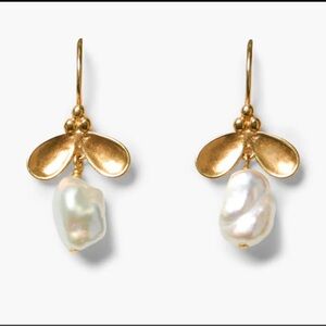 Chan Luu Petal Earrings White Pearl